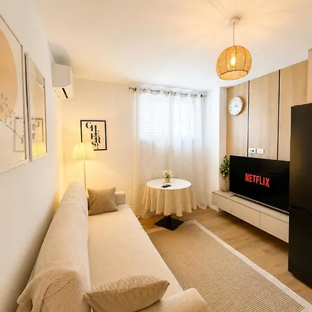 Marsi Appartement Tirana